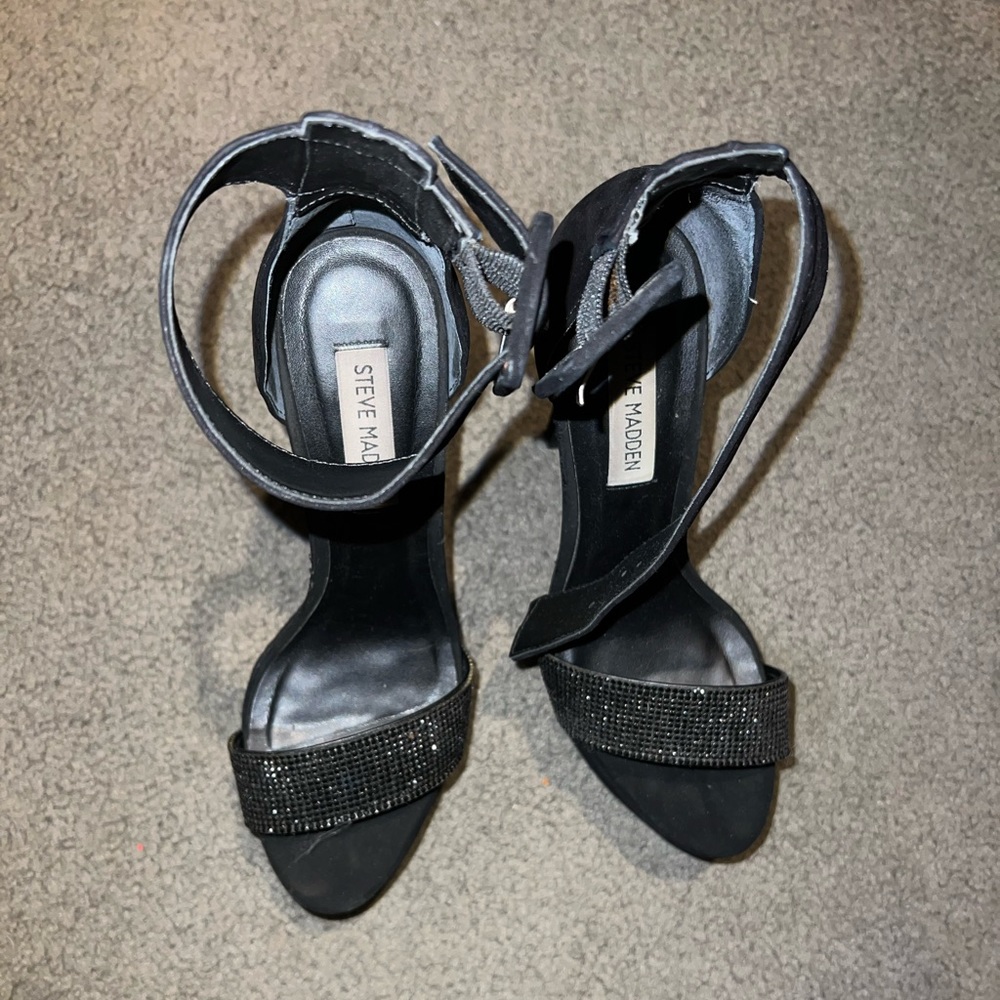 Steve Madden black high heels size 7.5 with sparkle band across the front.
